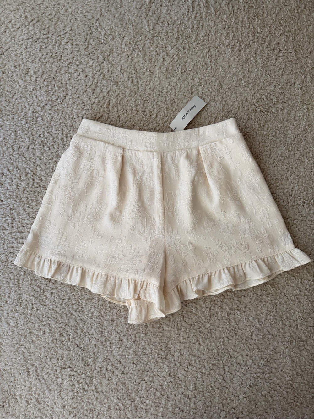 francesca’s carmel floral ruffle soft soft shorts